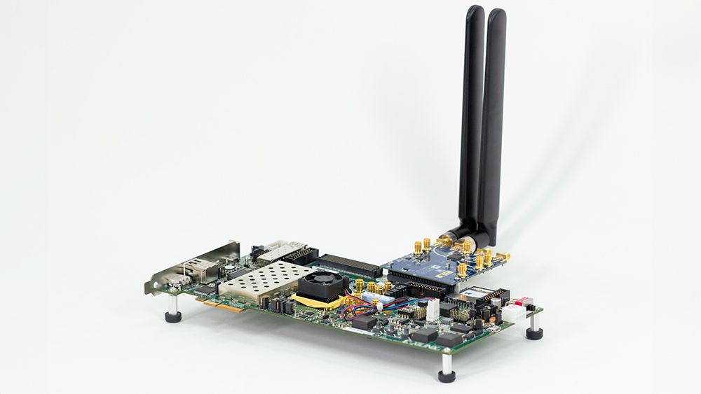 Une radio logicielle prête à communiquer des paquets Wi-Fi par voie hertzienne.